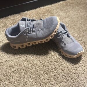 On Running cloud 5 training shoe